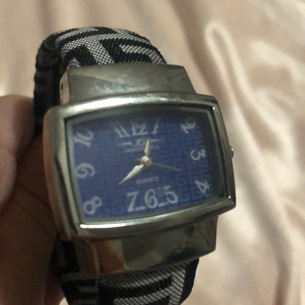 Guess Monogram Watch - Picture 2 of 3